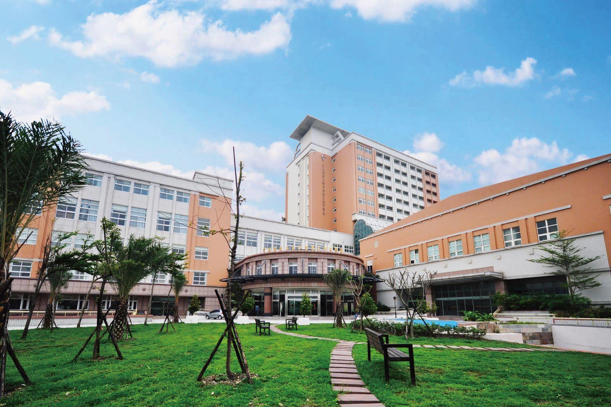 Uni-Resort Lukang Exterior photo